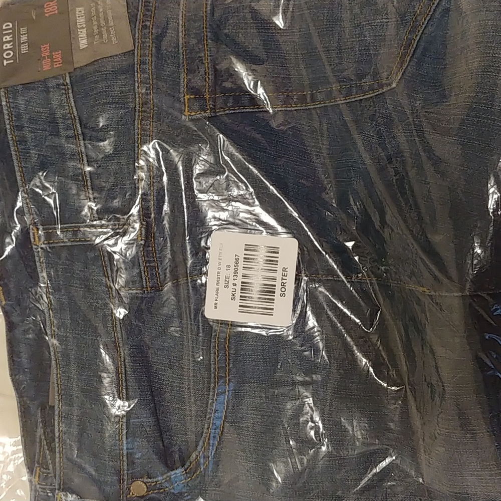 NWT Torrid size 18 Jeans